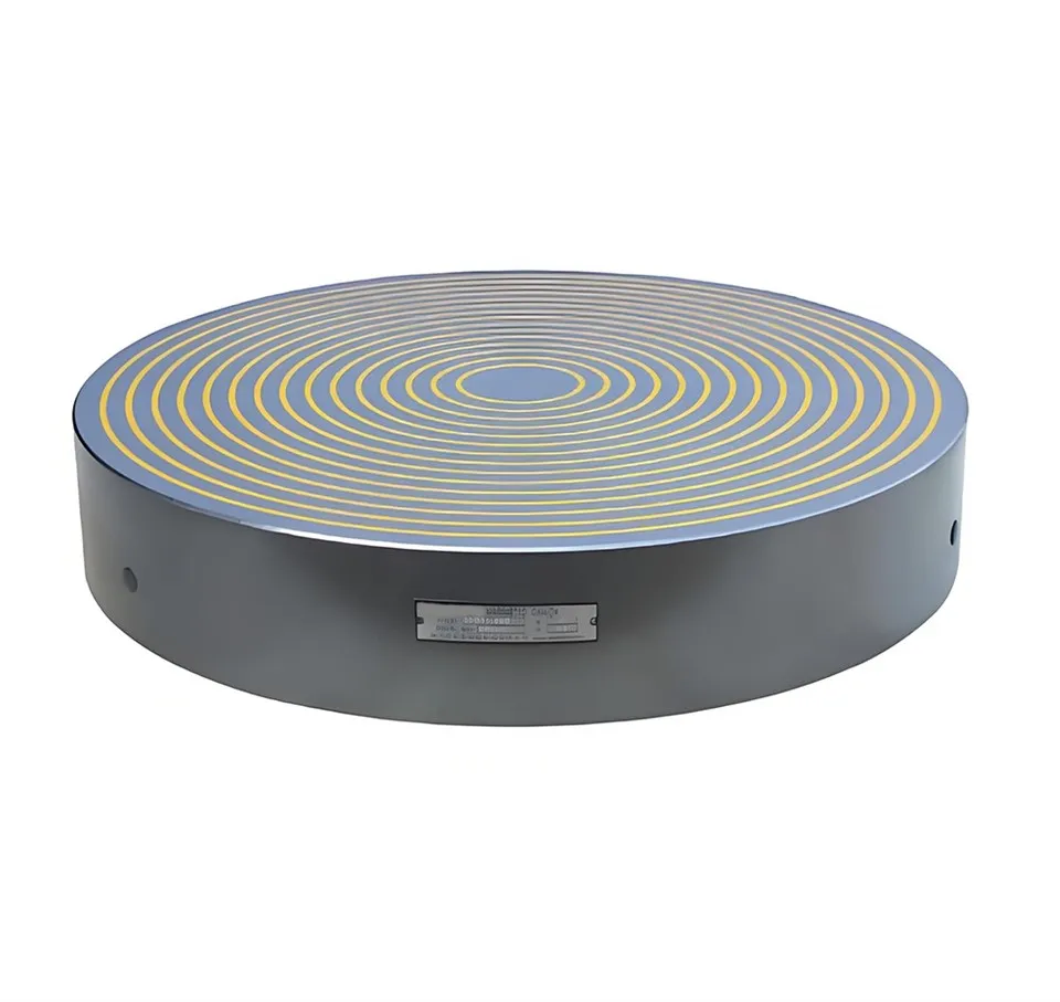 Okrugla elektromagnetska stezna glava s koncentričnim polovima